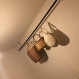 【簡単】丸棒を使った天井吊るしハンガーラックの作り方を紹介！収納スペース確保